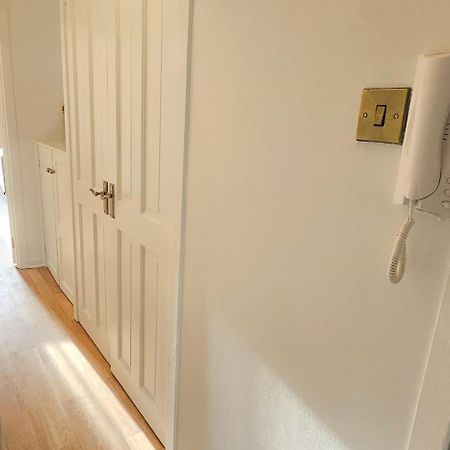 Royal Mile - Bright 2 Bedroom Apartment 에든버러 외부 사진