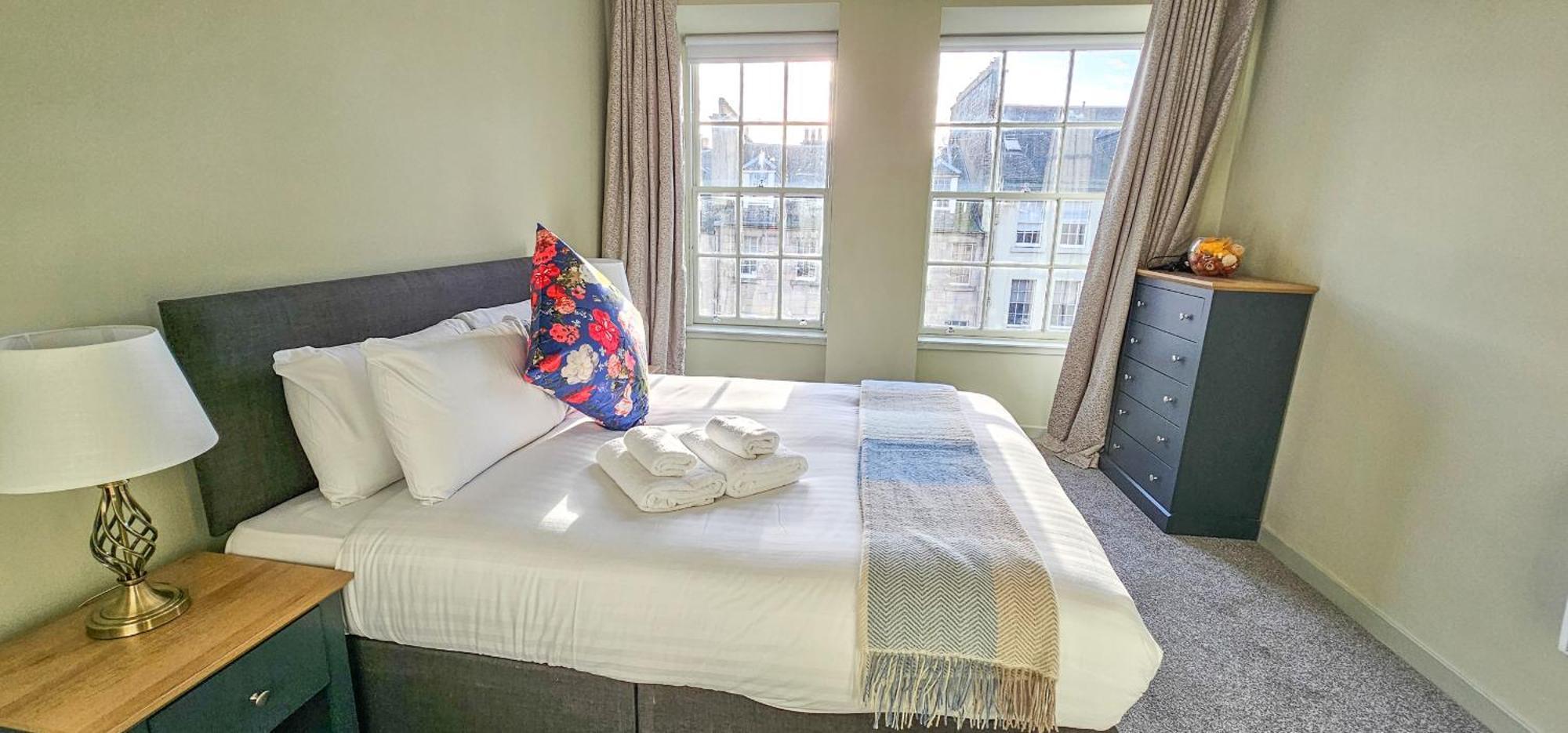 Royal Mile - Bright 2 Bedroom Apartment 에든버러 외부 사진