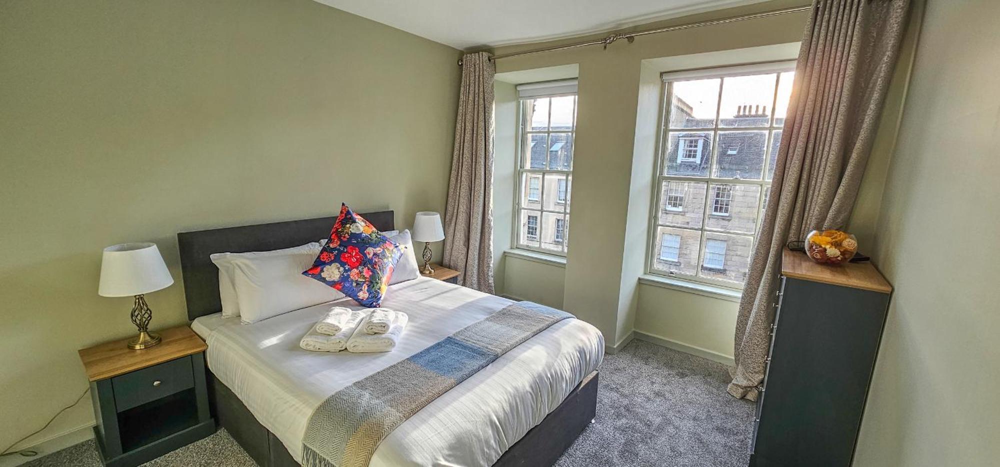Royal Mile - Bright 2 Bedroom Apartment 에든버러 외부 사진