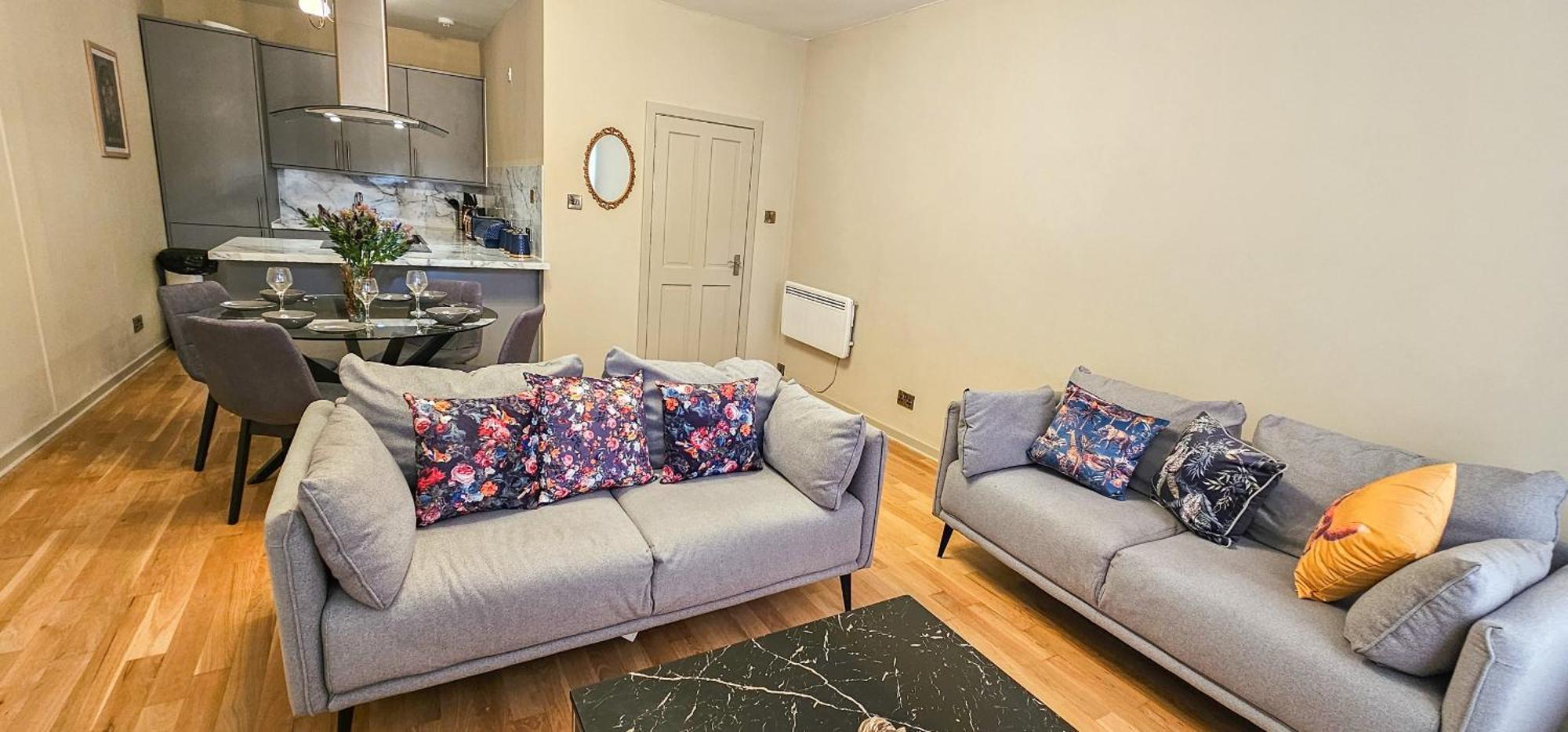 Royal Mile - Bright 2 Bedroom Apartment 에든버러 외부 사진